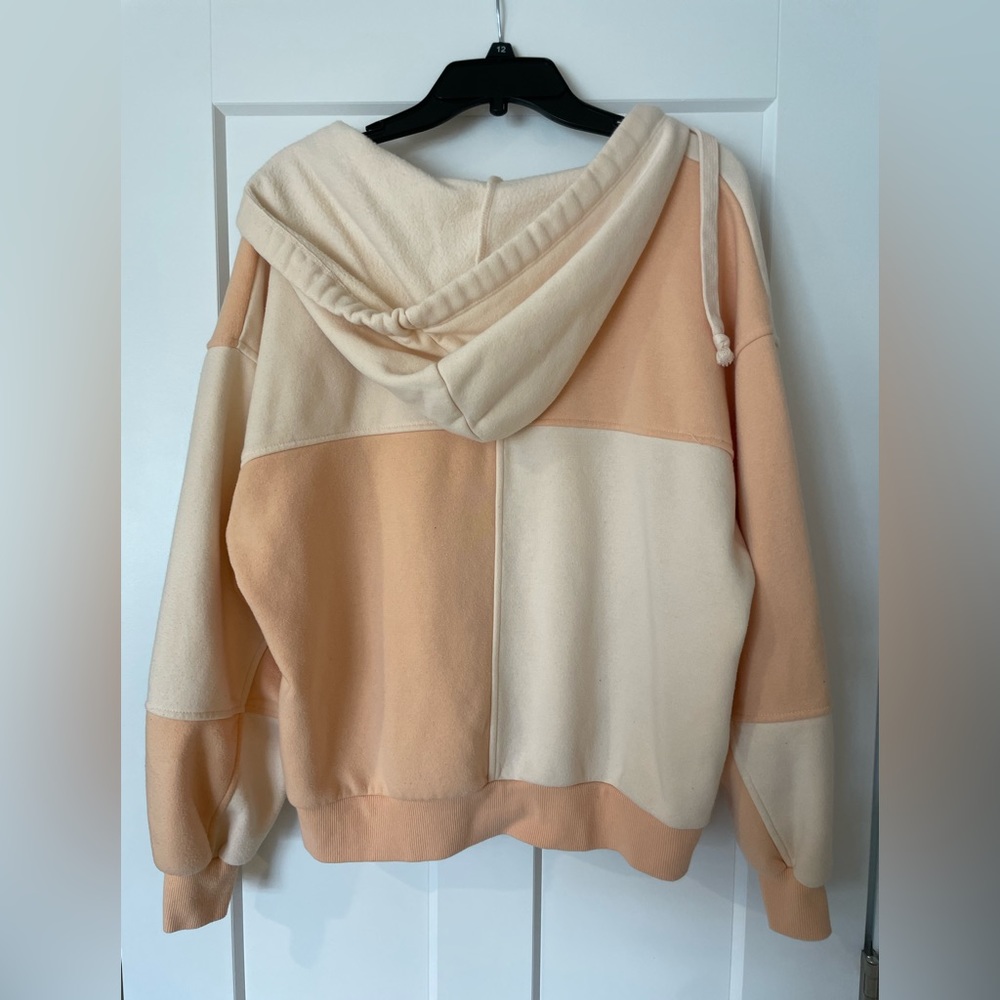 Universal Thread Sweatshirt - Picture 2 of 3